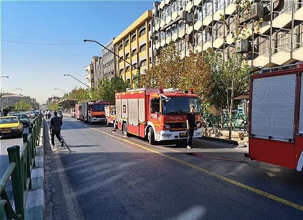 آتش‌سوزی در یک کلینیک درمانی در چهارراه ولیعصر تهران