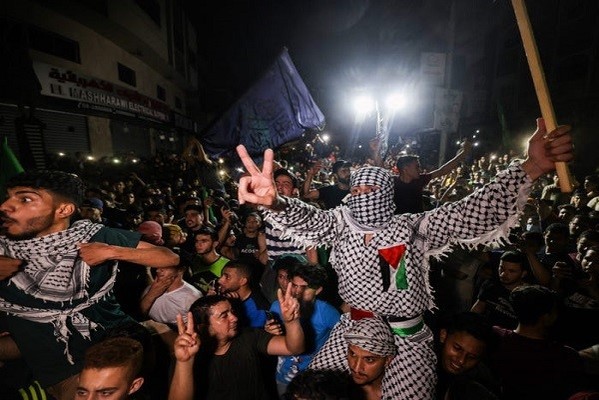     مردم فلسطین پیروزی مقاومت را جشن گرفتند 