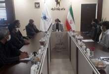 آزاد اسلامی وی را با متهم شهدا و ایثارگران در دانشگاه ورامین آشنا کرد.