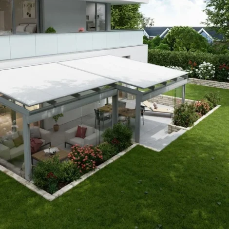 Can the full box canopy be installed in areas with snow and cold?