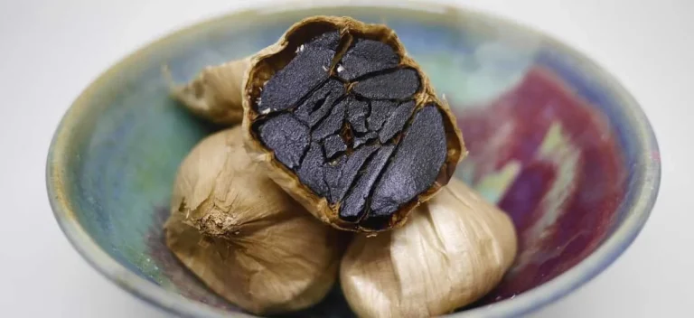 سیر سیاه دکتر بیز برای زگیل تناسلی